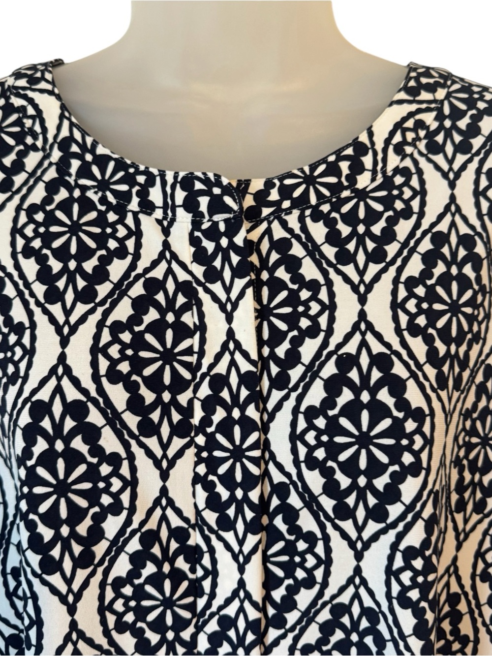 Navy/White Geometric Print 3/4 Sleeves Tunic PLUS SIZE: 3X #11 - Picture 2 of 8